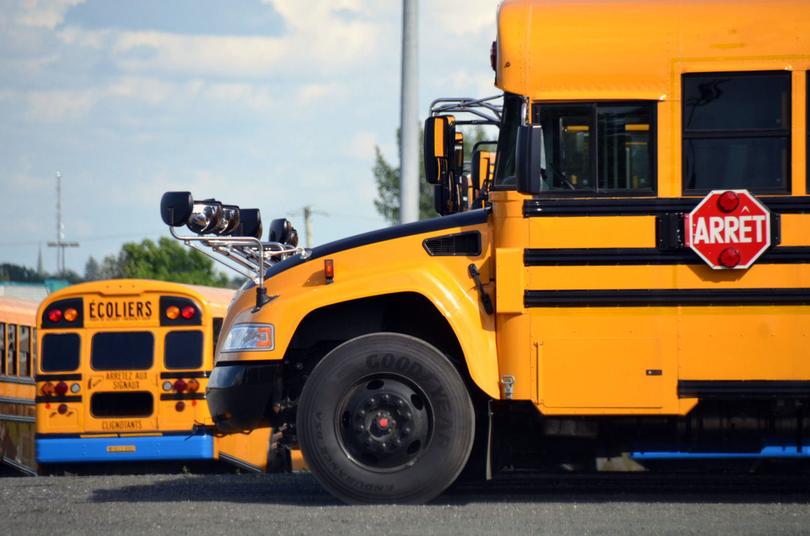 autobus girardin @ credit photo eric beaupre vingt55